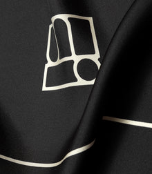 Foulard – Motivo Lineare Nero e Avorio